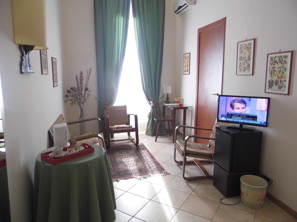 La Residenza Dei Nobili Acomodação com café da manhã Catanzaro Quarto foto
